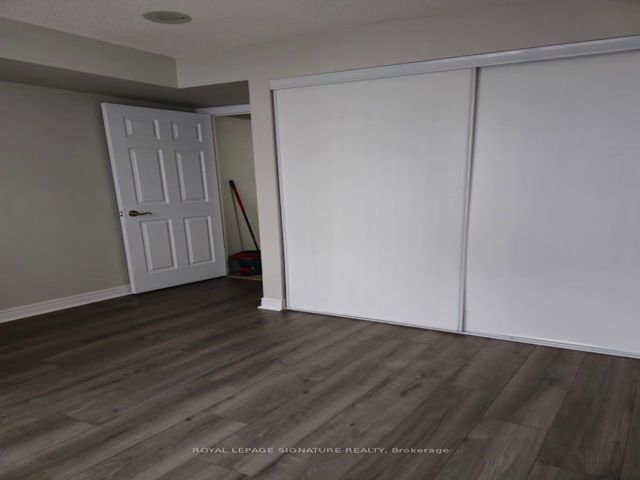 1610 - 5229 Dundas St W