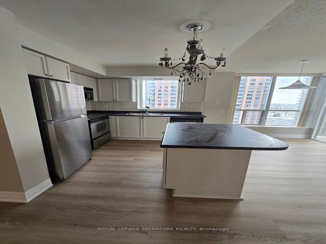 1610 - 5229 Dundas St W