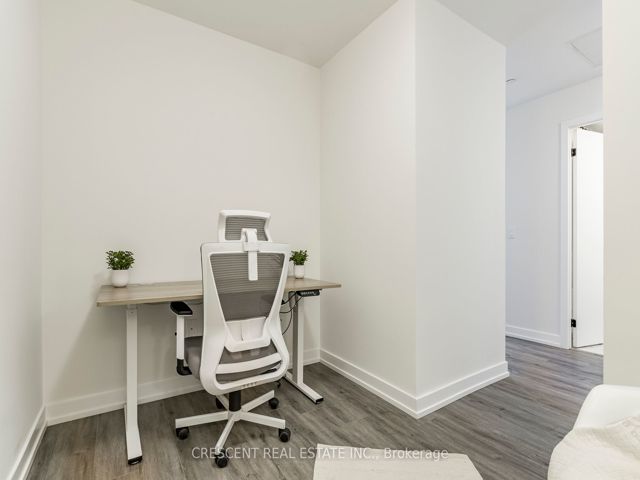 523 - 2300 St Clair Ave W