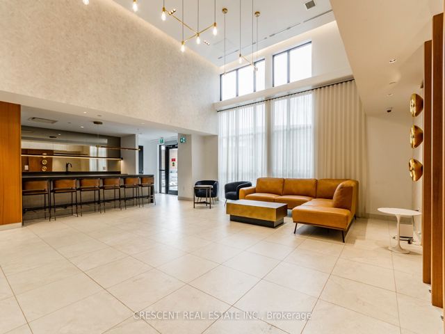 523 - 2300 St Clair Ave W