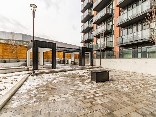 523 - 2300 St Clair Ave W