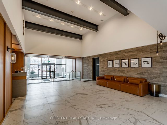 523 - 2300 St Clair Ave W