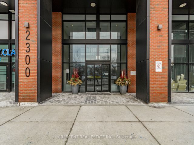 523 - 2300 St Clair Ave W