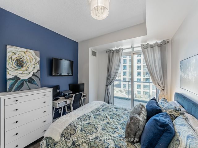 402 - 2087 Lake Shore Blvd W