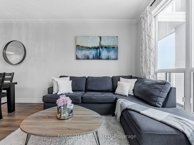 402 - 2087 Lake Shore Blvd W