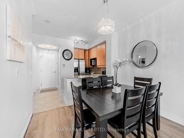 402 - 2087 Lake Shore Blvd W