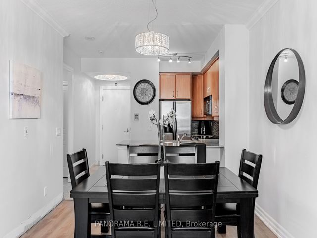 402 - 2087 Lake Shore Blvd W