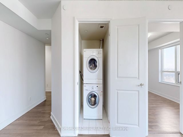 2224 - 2 Eva Rd