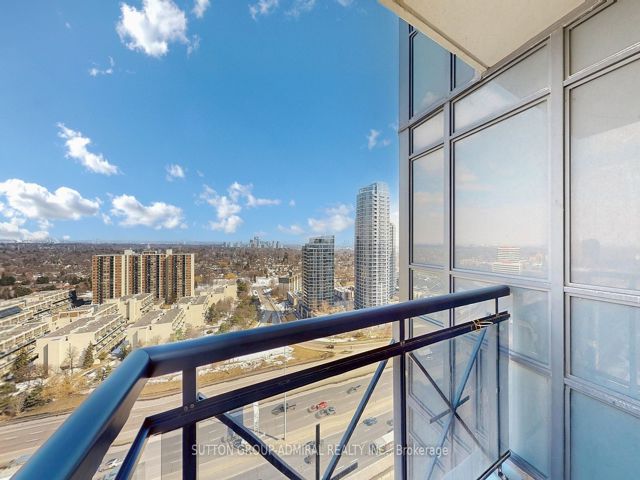 2224 - 2 Eva Rd