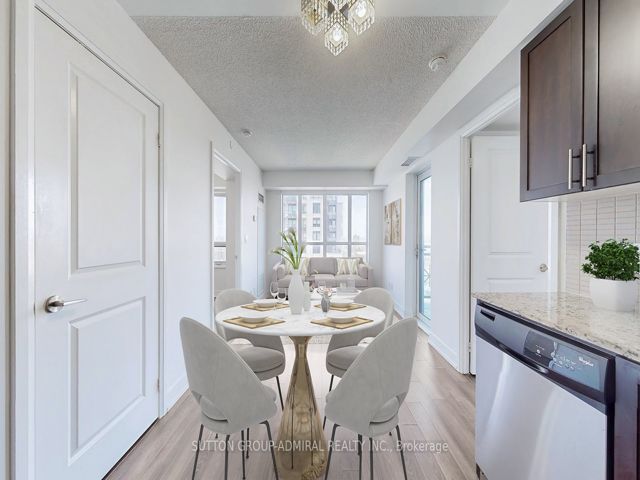 2224 - 2 Eva Rd