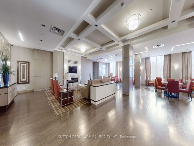 2224 - 2 Eva Rd