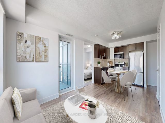 2224 - 2 Eva Rd