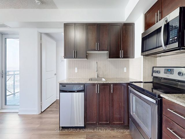2224 - 2 Eva Rd