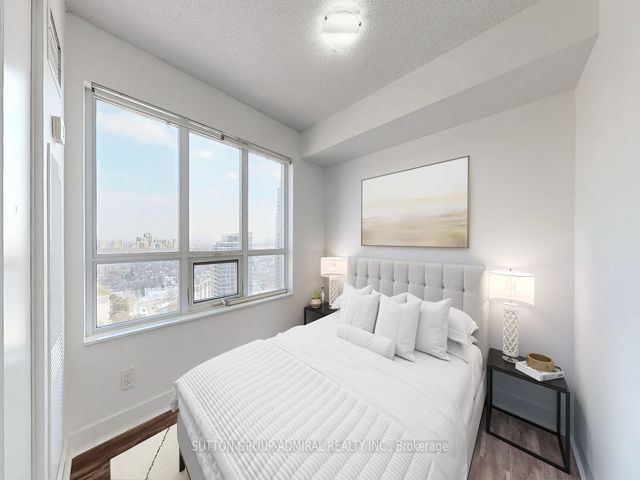 2224 - 2 Eva Rd