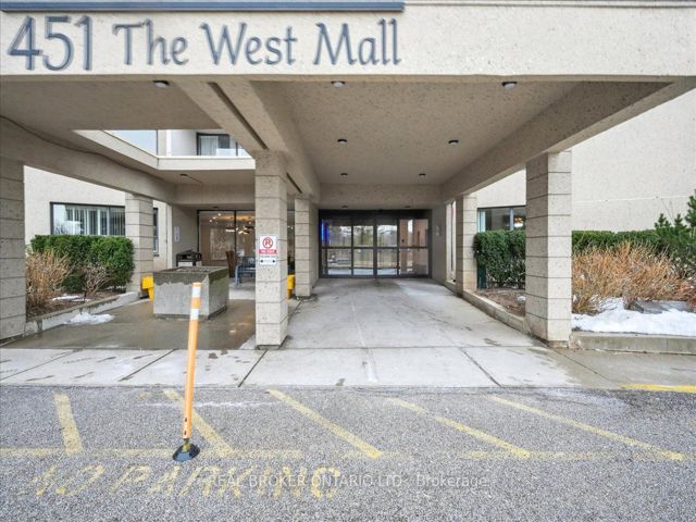 515 - 451 The West Mall