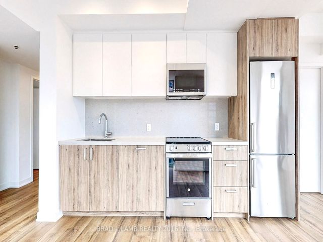 411 - 1787 St. Clair Ave W
