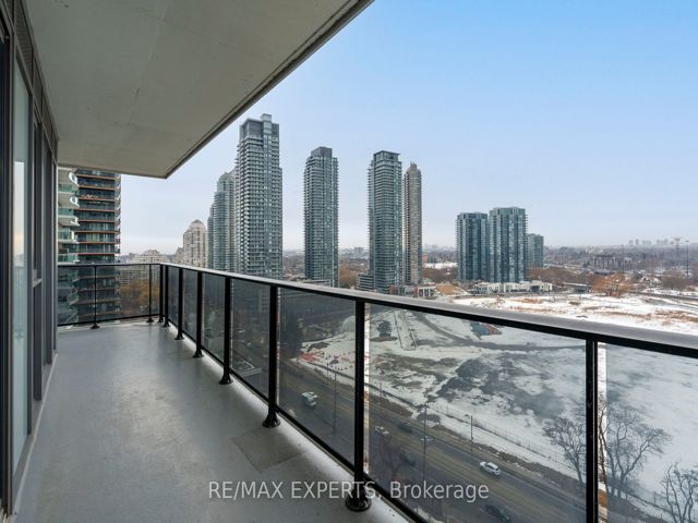 1609 - 70 Annie Craig Dr