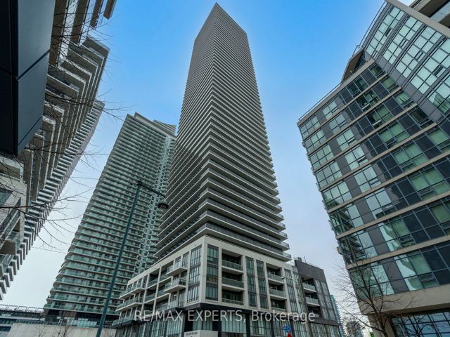 1609 - 70 Annie Craig Dr