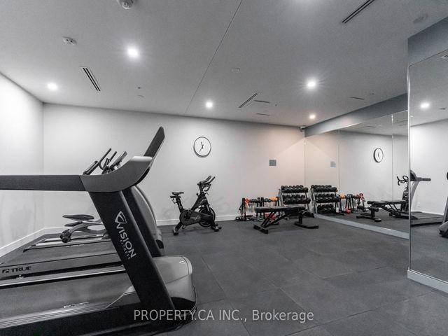 212 - 38 Howard Park Ave