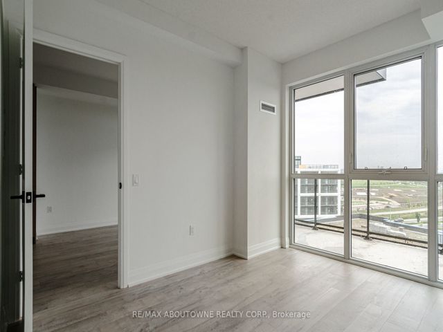 814 - 50 George Butchart Dr