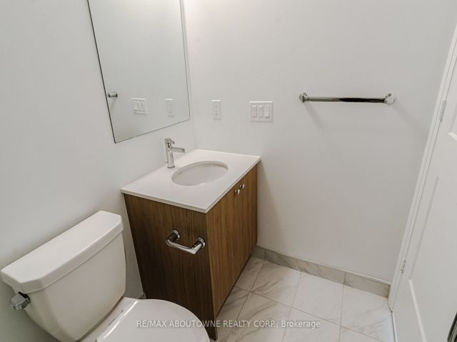 814 - 50 George Butchart Dr