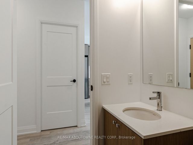 814 - 50 George Butchart Dr