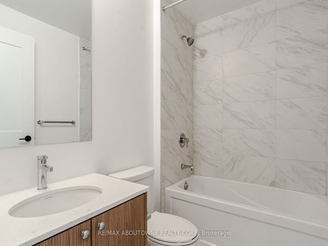 814 - 50 George Butchart Dr