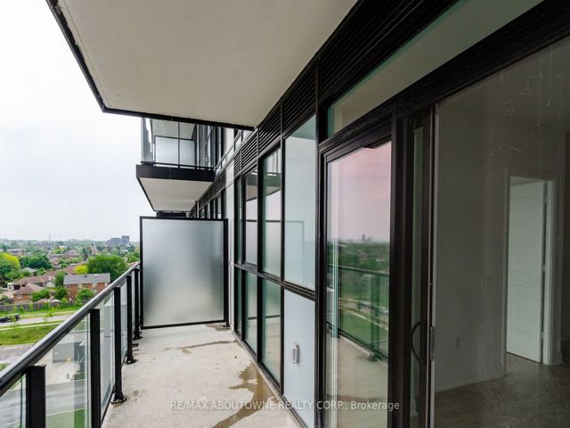 814 - 50 George Butchart Dr