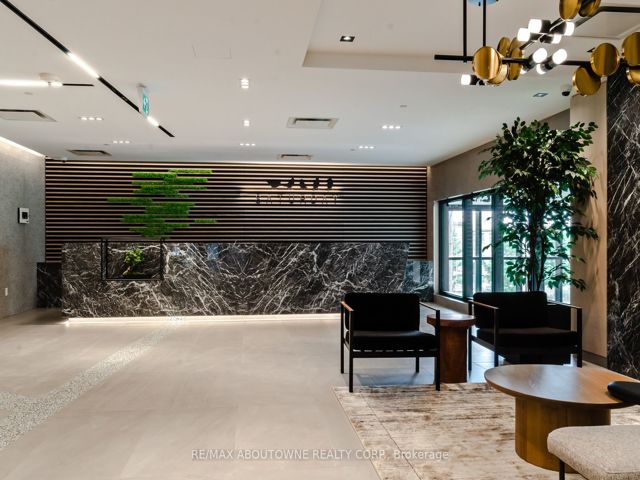 814 - 50 George Butchart Dr
