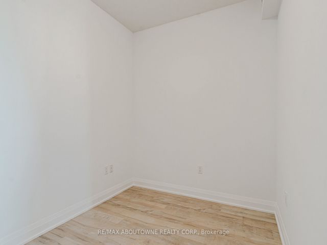 814 - 50 George Butchart Dr