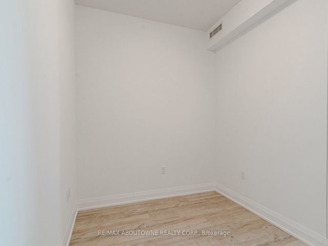 814 - 50 George Butchart Dr