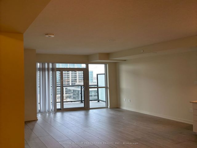 912 - 38 Annie Craig Dr