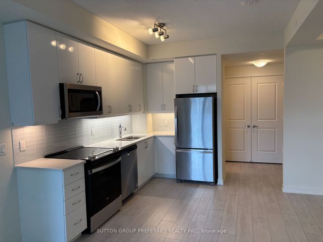 912 - 38 Annie Craig Dr
