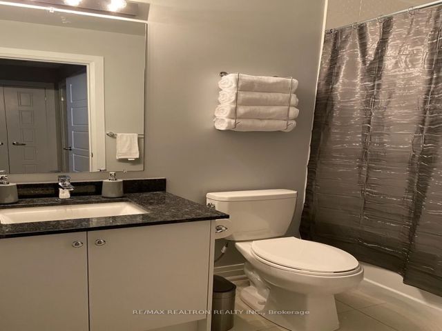 43 - 717 Lawrence Ave W