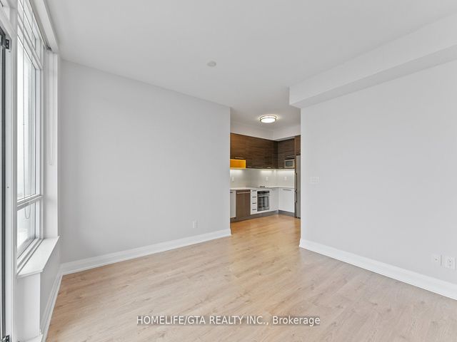 3208 - 36 Park Lawn Rd