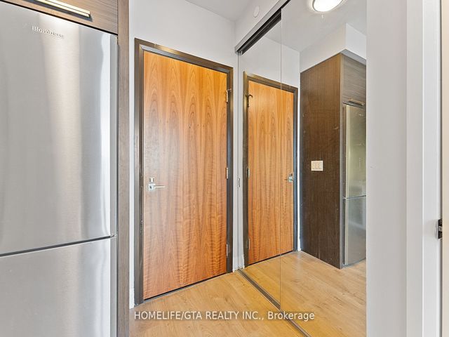 3208 - 36 Park Lawn Rd