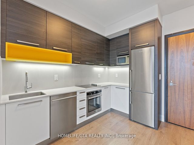 3208 - 36 Park Lawn Rd