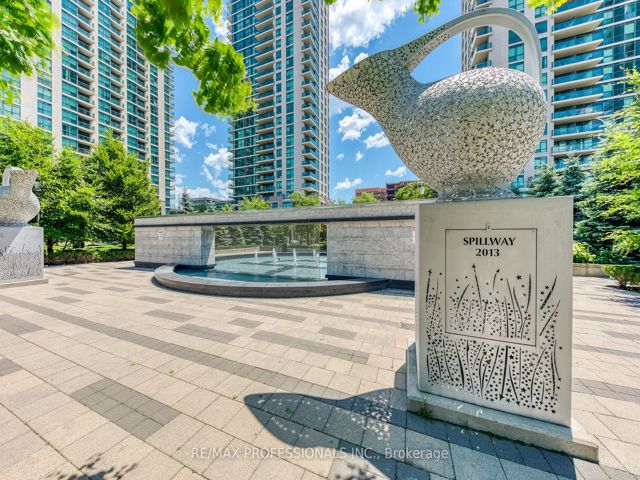 2001 - 215 Sherway Gardens Rd