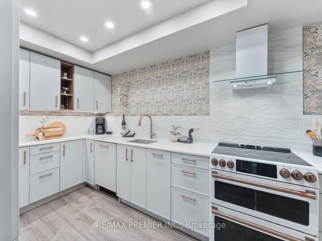2103 - 2045 Lake Shore Blvd W