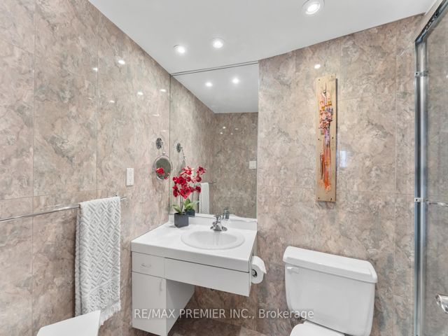 2103 - 2045 Lake Shore Blvd W