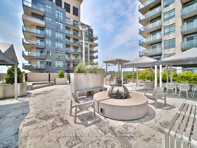 808 - 25 Fontenay Crt