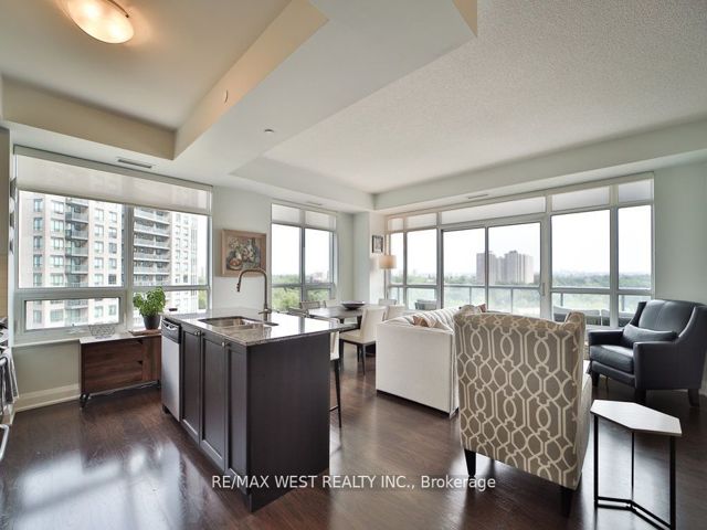 808 - 25 Fontenay Crt