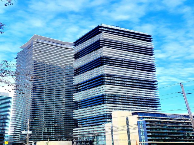 1402 - 56 Annie Craig Dr