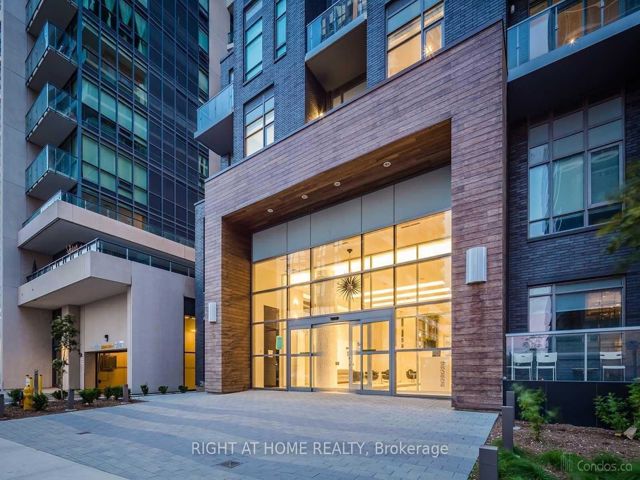 1402 - 56 Annie Craig Dr