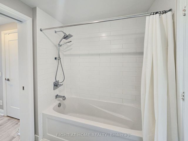 1402 - 56 Annie Craig Dr