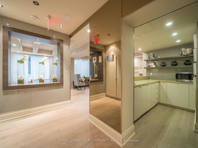B805 - 60 Annie Craig Dr