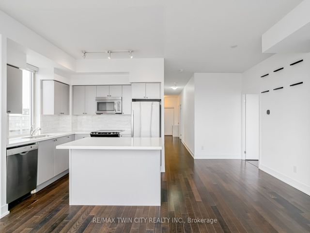 709 - 1638 Bloor St W