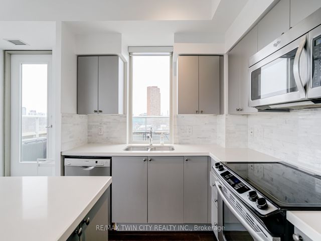 709 - 1638 Bloor St W