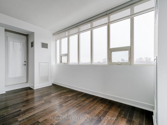 709 - 1638 Bloor St W