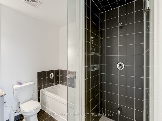 709 - 1638 Bloor St W